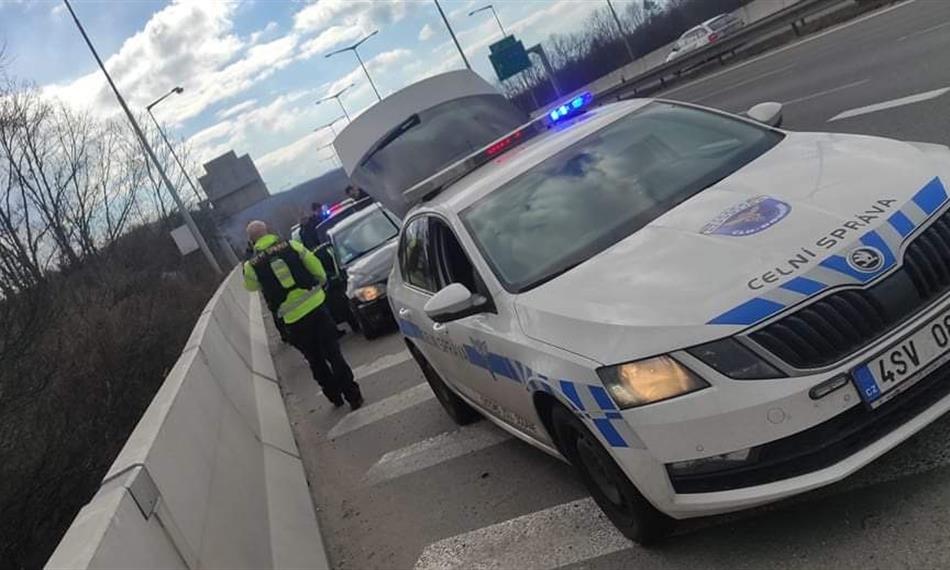 Zásah celníků na dálnici D10